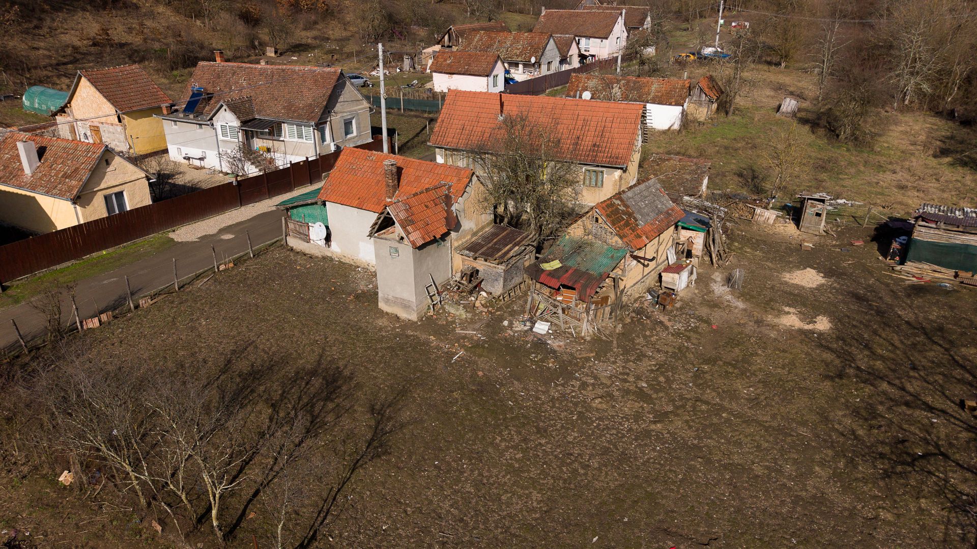 Teren intravilan de 302 mp în localitatea Șoimoș - Poză 22