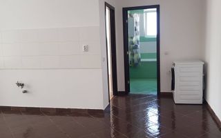 Apartament 3 camere. Etaj 1, Florești, zona Eroilor. - Poză 1