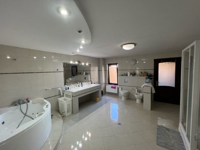 Casa deosebita 4 dormitoare ultracentral Lugoj - Poză 23