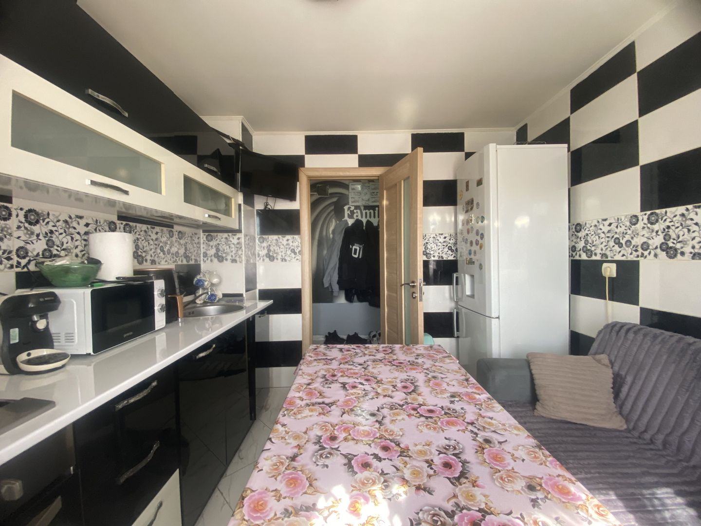 Vanzare apartament 2 camere luminos și primitor – Micro 11,Târgoviște - Poză 7