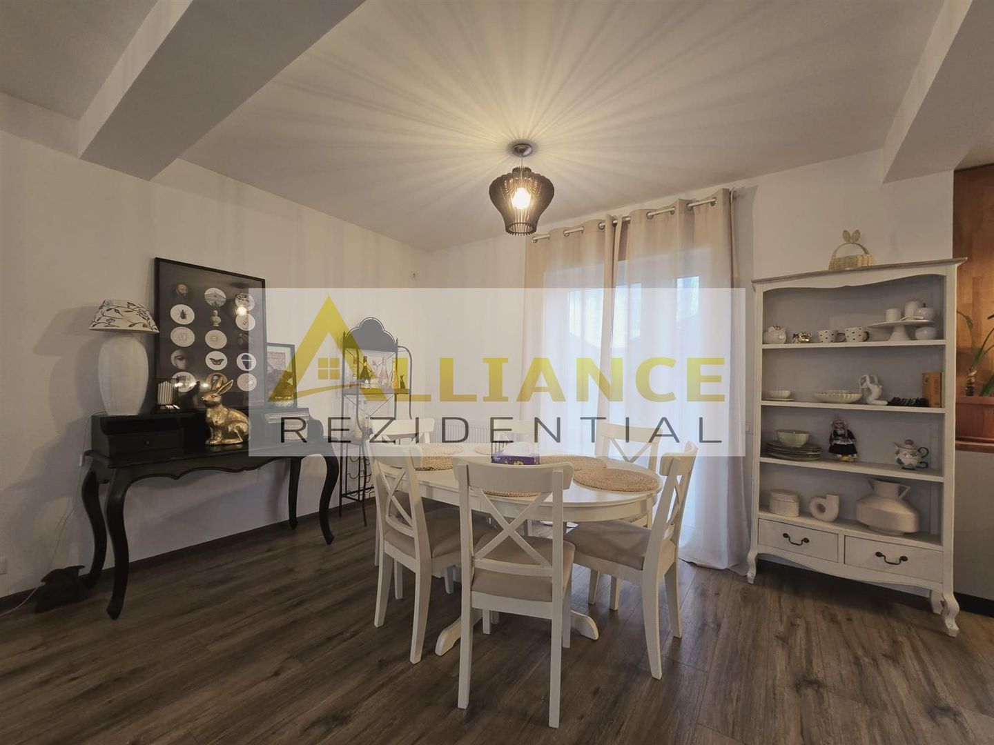 Casa individualabine amplasatamobilata/utilata modern.Pret imbatabil. - Poză 2