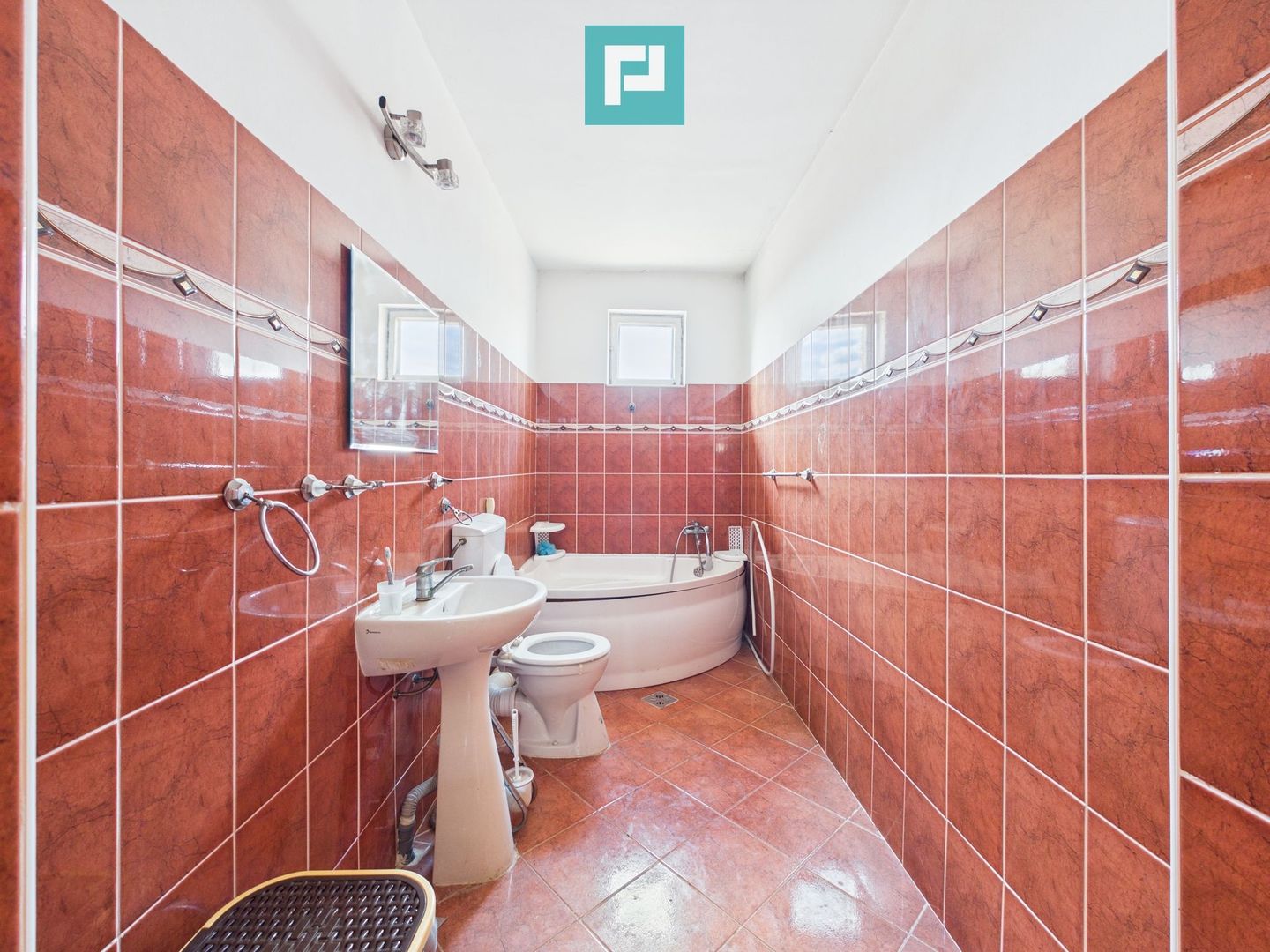 Casă cu 7 camere, ideală pentru familie, Grădiște - Poză 7