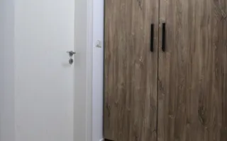 Giroc, plan parter, mobilat si utilat complet ! Loc parcare privat. - Poză 16