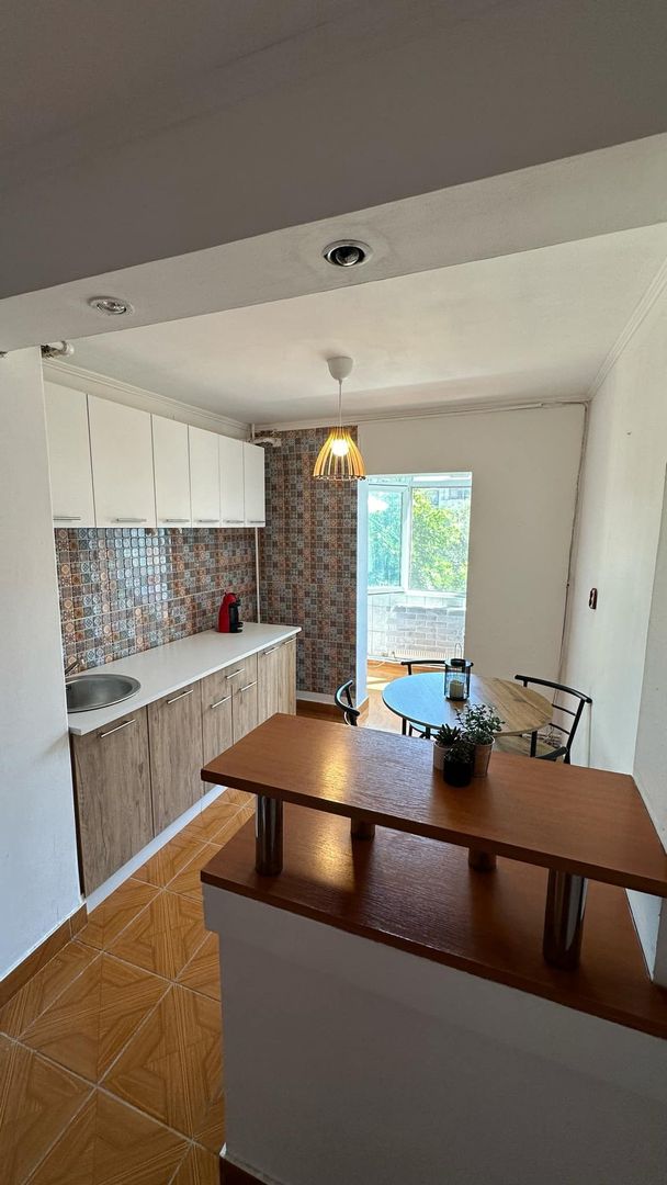 Închiriere apartament, proaspăt renovat și mobilat, Centru Buftea - Poză 4