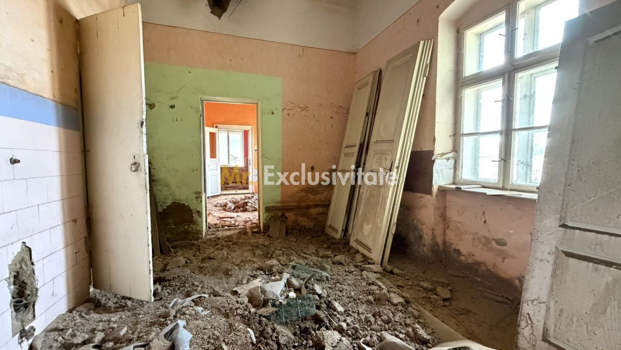 Casă de renovat cu teren 557 mp, central Str. Gh. Barițiu - Carei - Poză 13