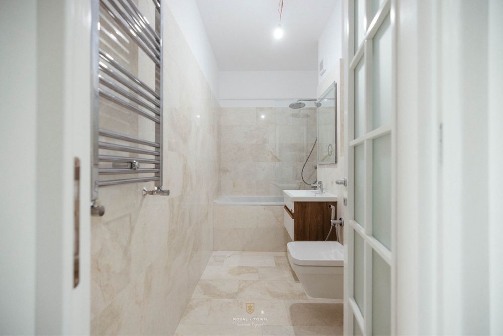 Apartament exceptional 2 camere etaj 7/8 Royal Town 131.200euro - Poză 4