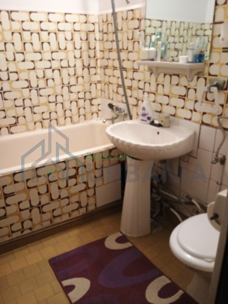 Primesc in gazda două fete, zona Podu Ros. - Poză 4