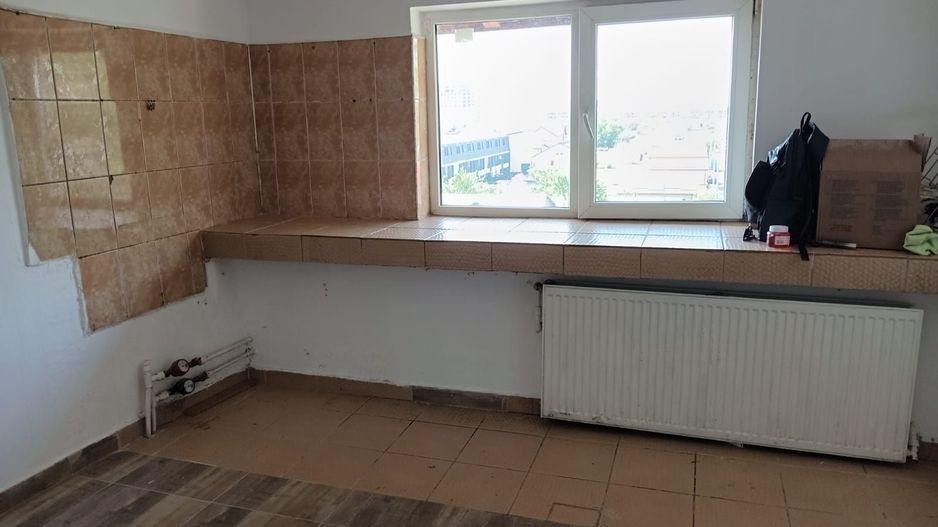 Etaj de inchiriat/ camere+ bai/bucatarie/spalatorie - Poză 20