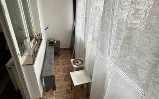 BRASADAS vinde ap 4 cam etaj 3/4 in Micro 16. - Poză 2