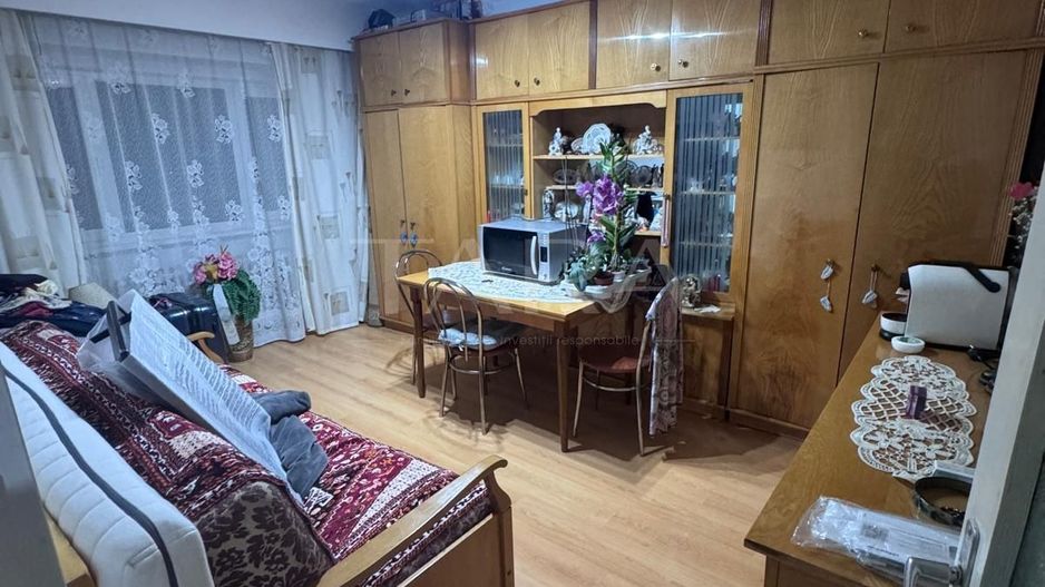 Apartament decomandat cu 3 camere, Zona Ion Meșter. - Poză 2