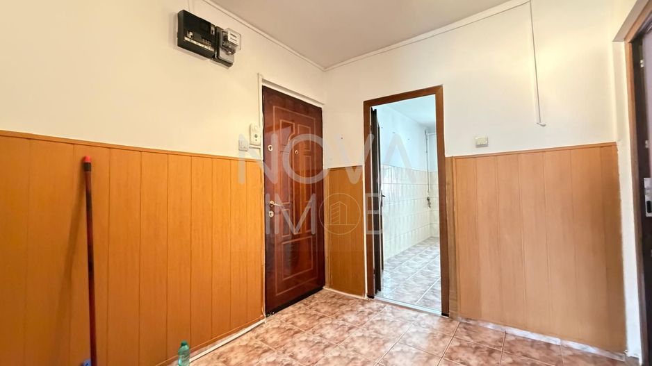 Apartament 3 camere, decomandat, etajul 3/4 - Cisnadie - Poză 5