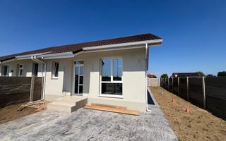 1/2 Duplex 3 camere | Posibilitate mansardare | Bucovat - Poză 2