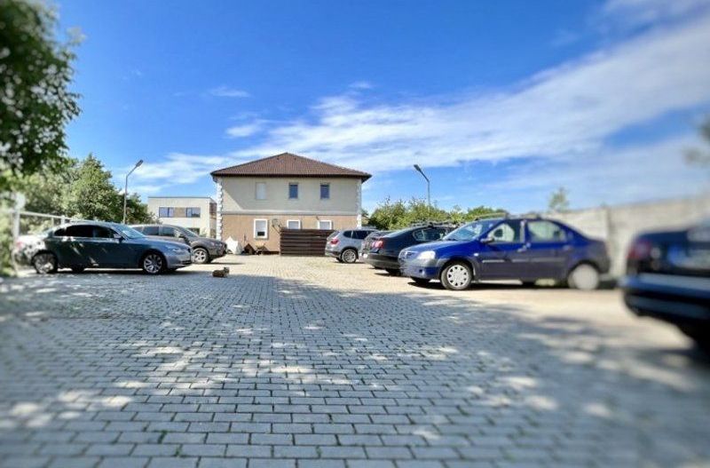 Apartament cu 3 camere, et 1, loc de parcare și spațiu de agrement, zona Lipovei - Poză 18