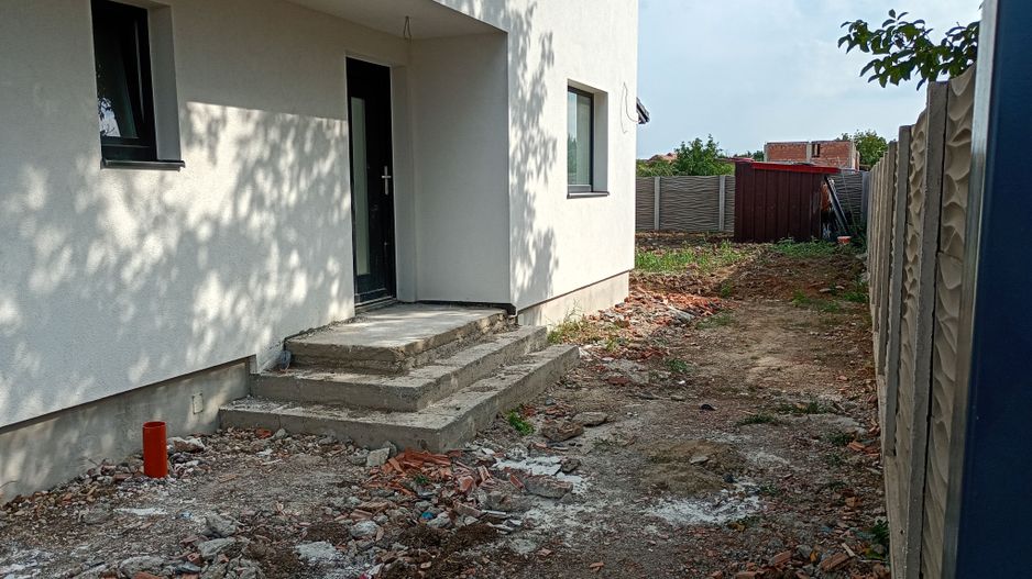 Sanandrei, Duplex pe Etaj, Drum Asflatat, Bucatarie Separata - Poză 3