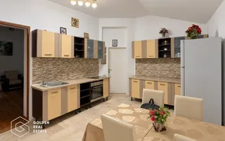 Casa individuala cu garaj si teren 556 mp, str Desseanu - Poză 11