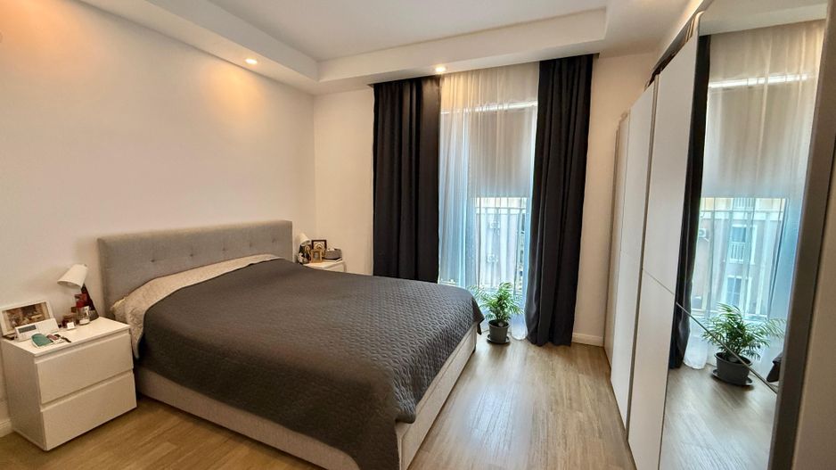 COSMOPOLIS - Apartament cu 2 camere si parcare, mobilat si utilat. - Poză 4