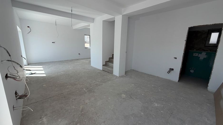 CASA DUPLEX, TOATE UTILITATILE, STRADA ASFALTATA, COMISION 0% - Poză 10
