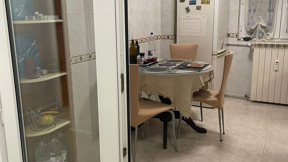 Închiriez apartament 3 camere, modern, spațios, Piața Alba Iulia , AC - Poză 5