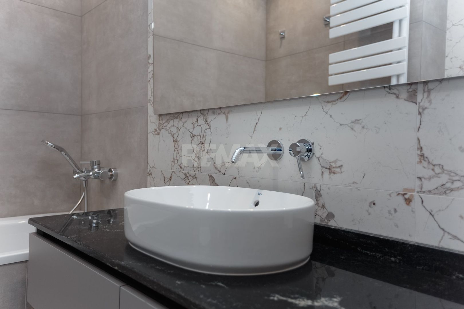 De vânzare apartament, 2 dormitoare, str. Teatrală 3, Centru. - Poză 4