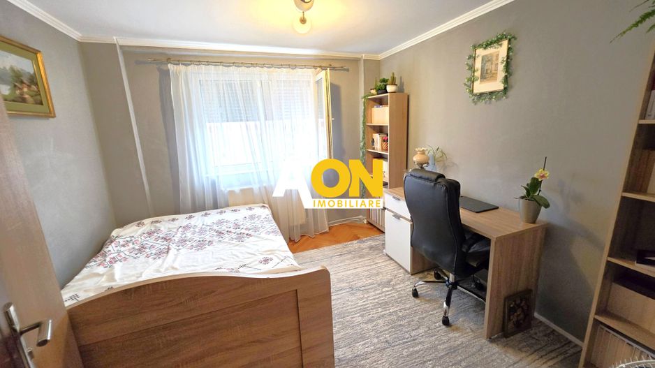 Apartament 3 camere, 2 bai, decomandat, etaj 3, Cetate, zona Stadion - Poză 6