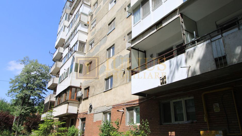 Zona Complex, centrala proprie, o camera - Poză 1