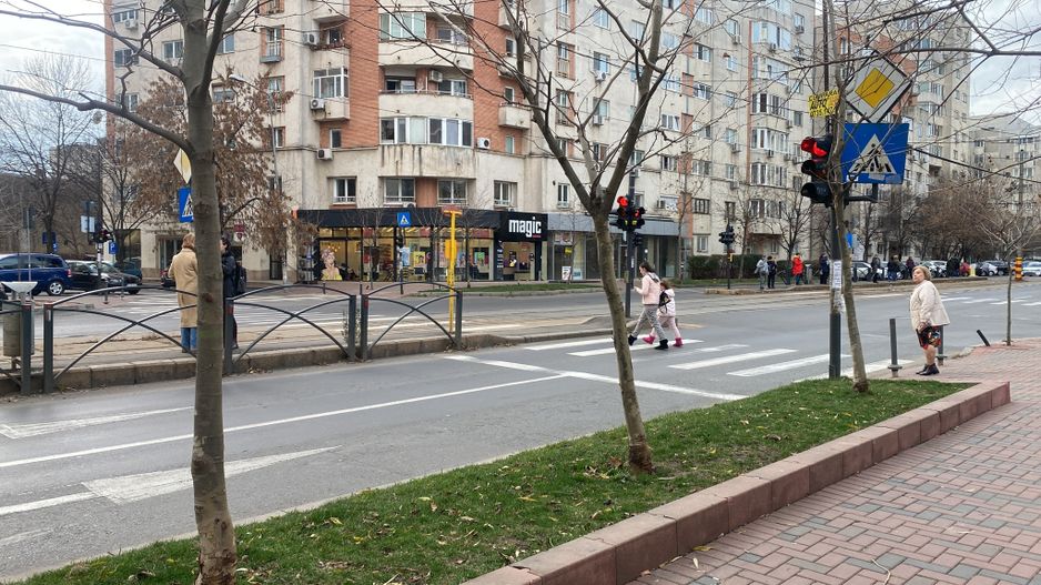 Inchirere spatii comerciale  Calea Calarasilor - Universitatea Hyperion - Poză 10