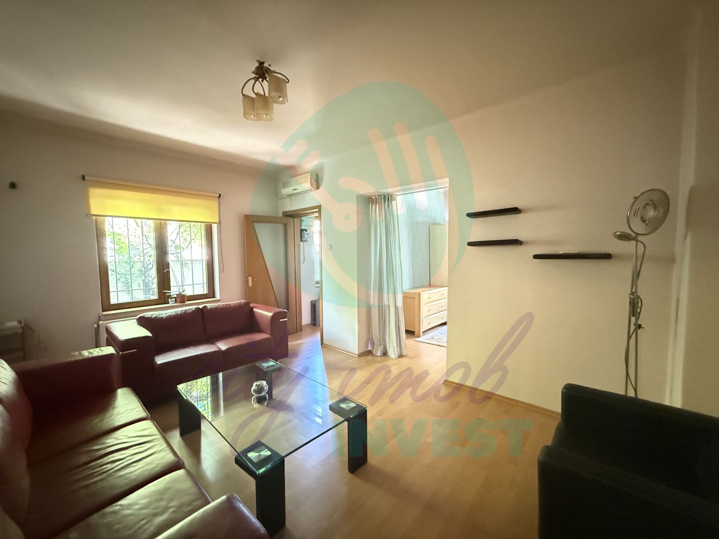 Casa pe parter, singura in curte, in Vatra Luminoasa - Poză 6