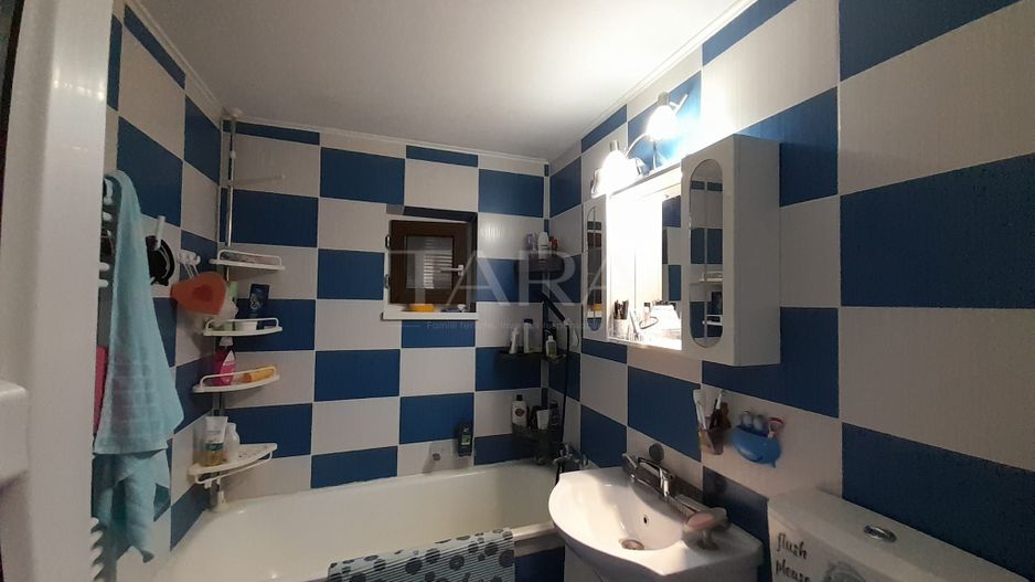 Apartament decomandat, zona centrala Apahida, aproape de Primărie. - Poză 4