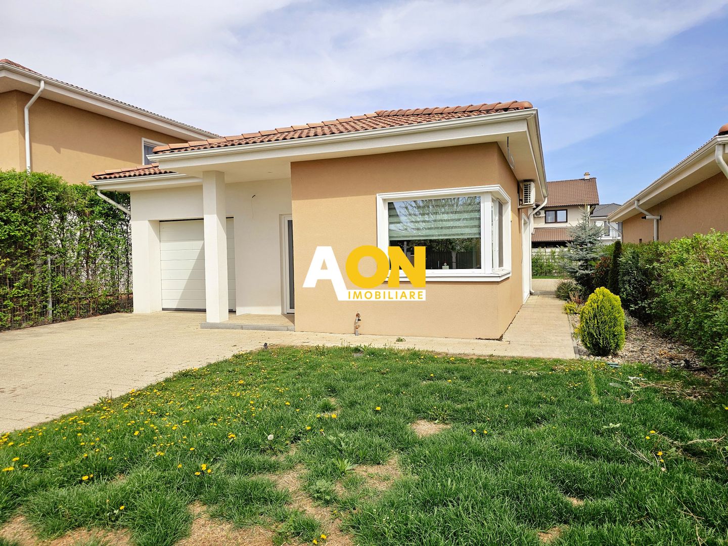 Casa 4 camere, mobilata, utilata, 414 mp teren, cu garaj, Cetate - Poză 1