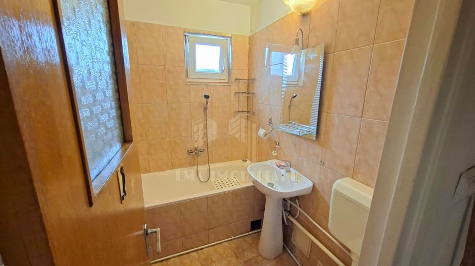 Apartament 3 camere semidecomandat Barbu Lautaru Brasov - Poză 12