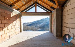 Pensiune/Vilă la roșu P+E+M în Sărata - Poză 24