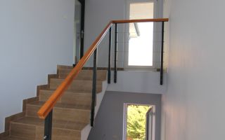 Casa cu 3 camere, locuri de  parcare, curte - Poză 24