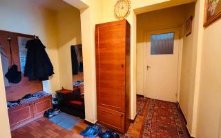 Apartament 2 camere, decomandat, etaj 3/10 Mazepa - Poză 8