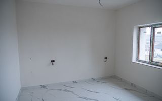 Apartament cu doua camere in bloc nou zona Pietricica. - Poză 4