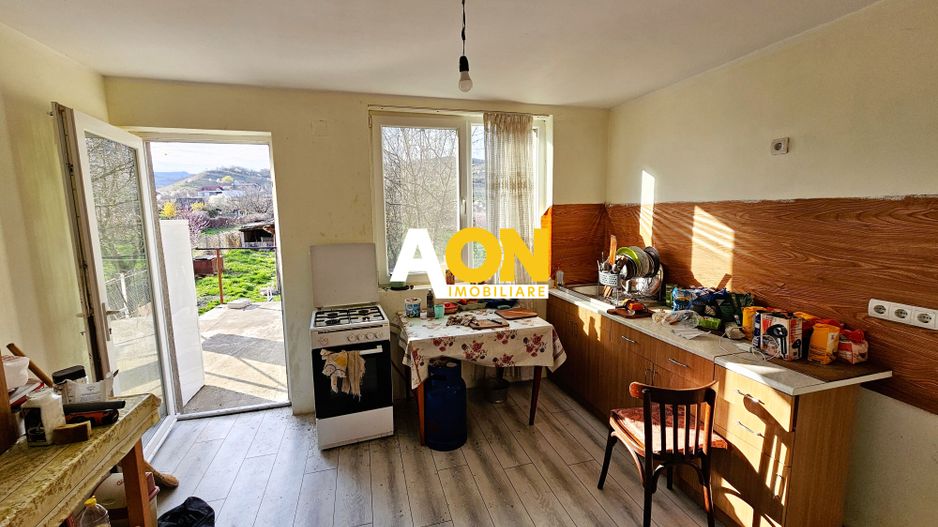 Casa semifinisata, 4 camere, 1755 mp teren, la asfalt, zona Paclisa - Poză 6