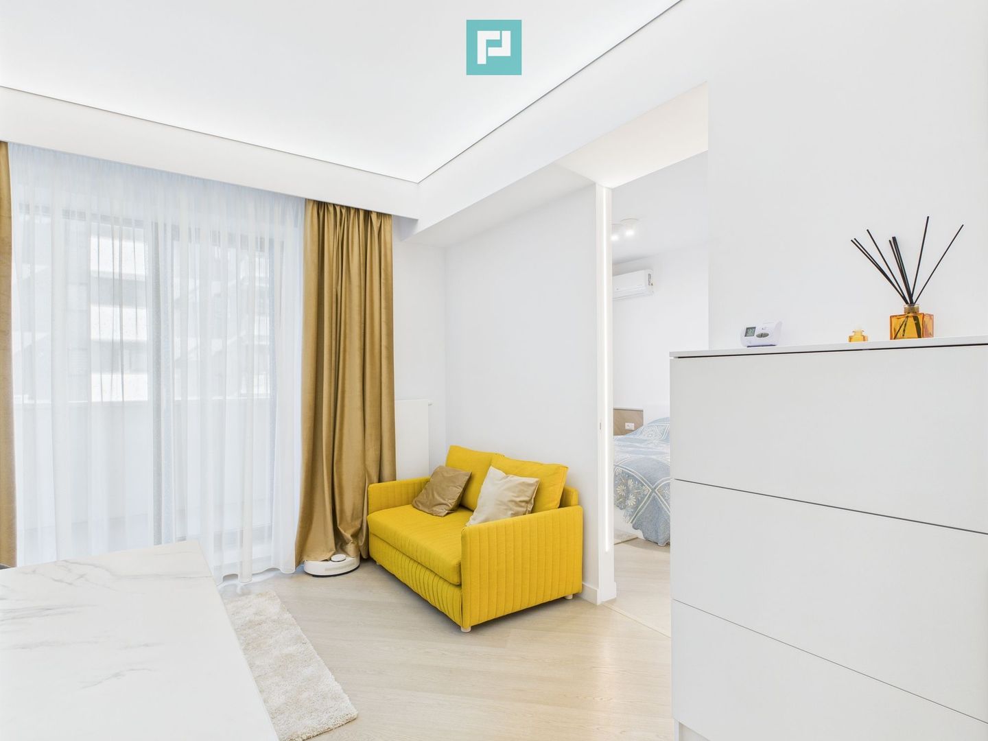 Vand Apartament 2 camere Cortina North - mobilat si utilat - Poză 1