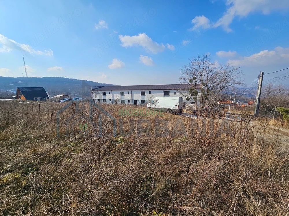 Teren intravilan de 3000 mp în Bucium, Iași, cu deschidere de 40 m și panoramă deosebită, lângă pădurea de pini - Poză 3