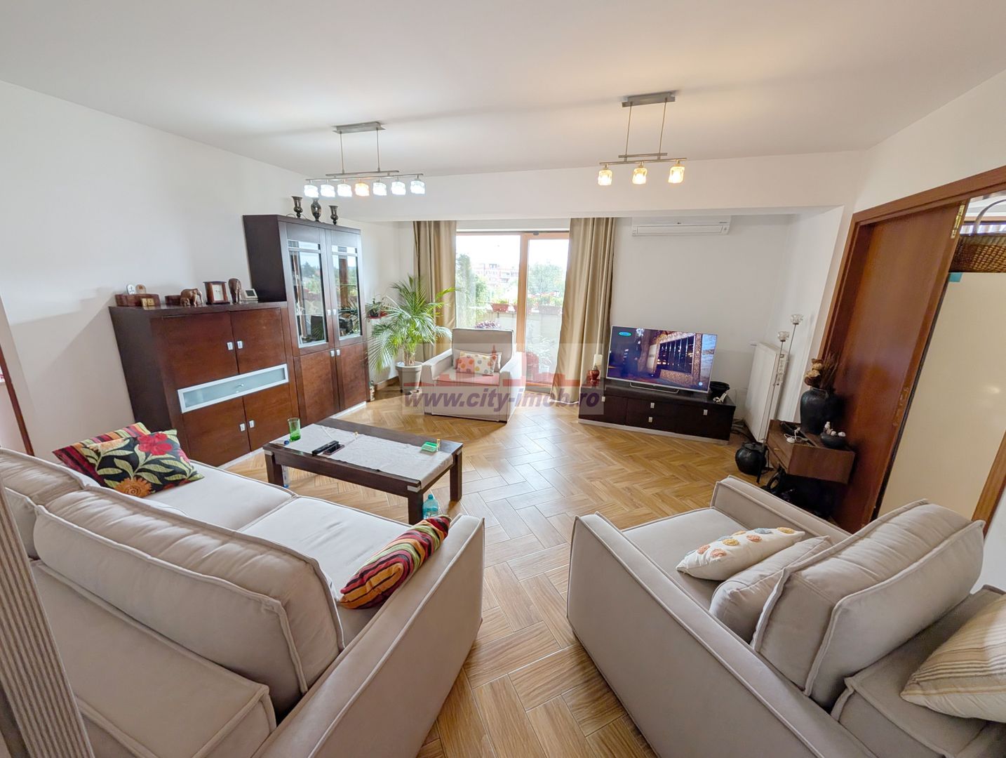 Vanzare apartament 3 Camere Straulesti - Poză 1