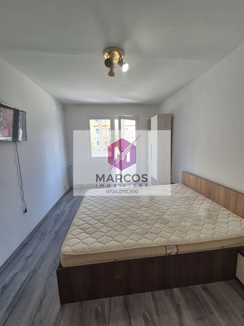 Închiriez apartament 1 camera et.1 Micro 1 - Poză 2
