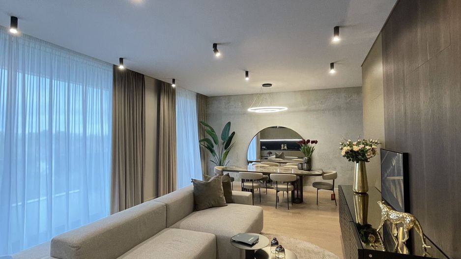 Apartament exclusivist cu vedere directă către Parcul Verdi - Poză 1
