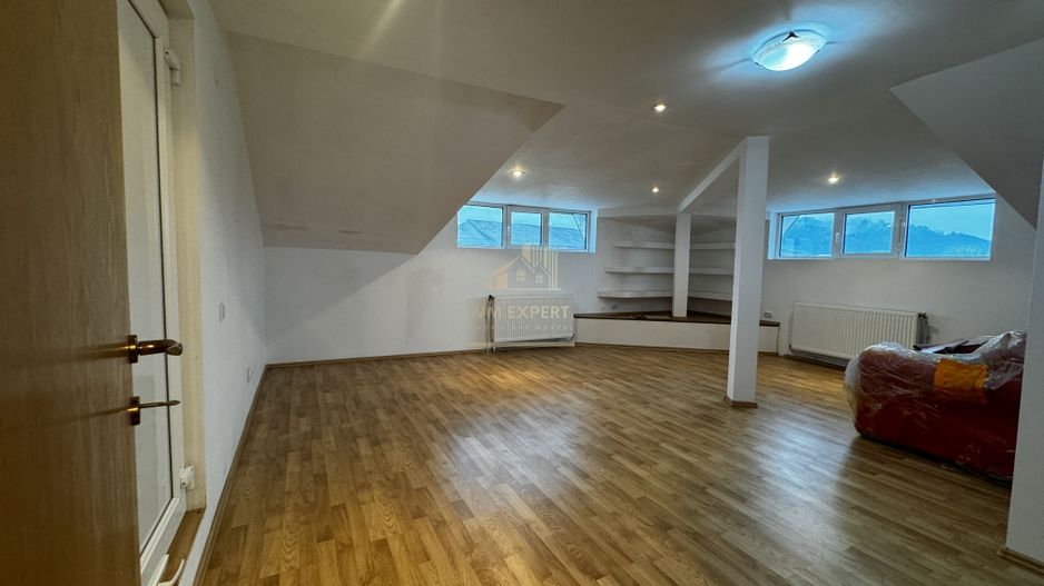 APARTAMENT CAMPULUNG TIP PENTHOUSE, 5 CAMERE GRUI - Poză 45