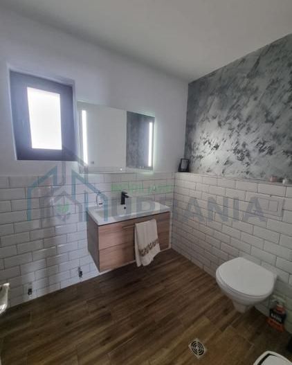 Vilă modernă, Valea Adâncă, 200 mp, teren 410 mp, renovată 2022 - Poză 9