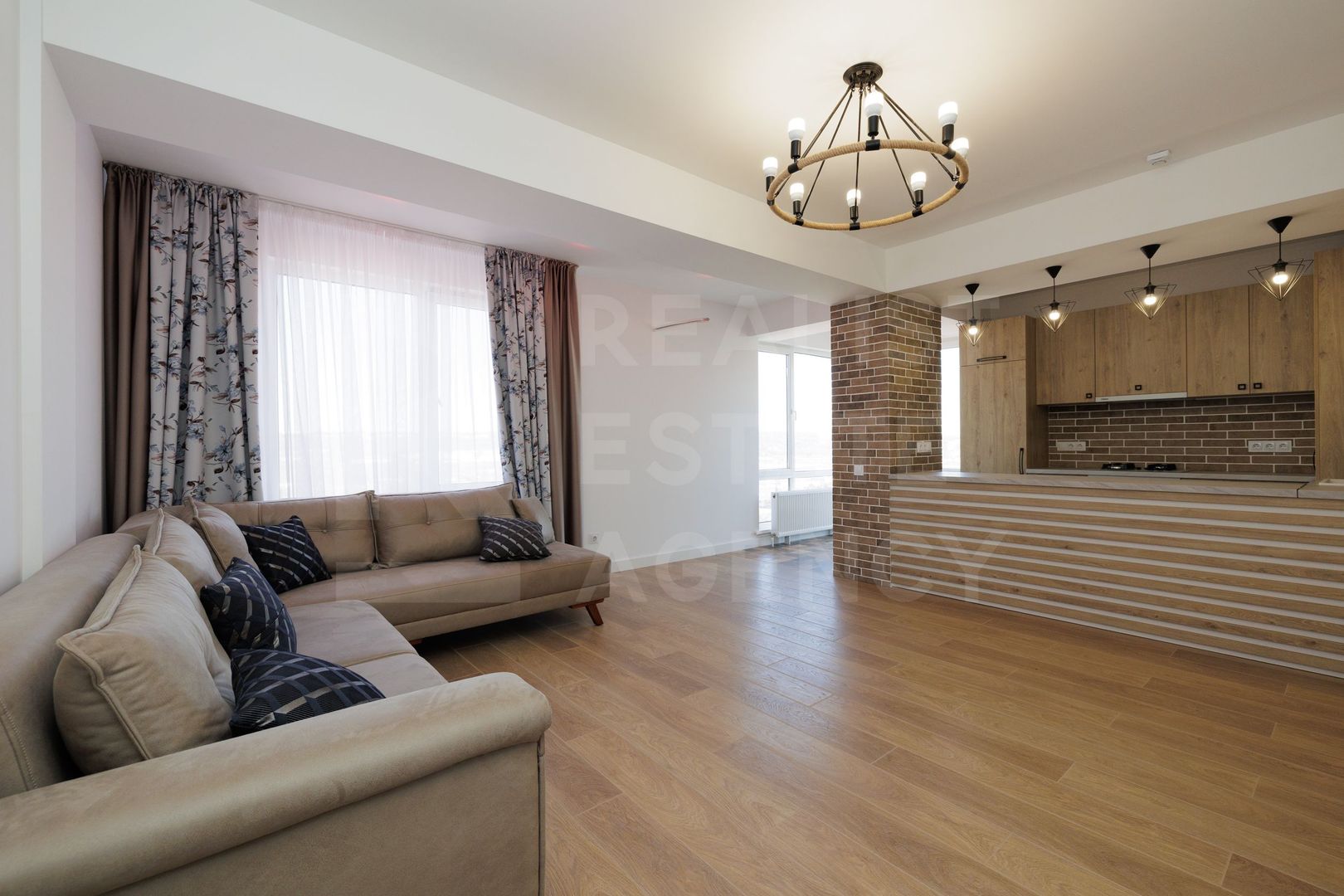 Vânzare, apartament, 2 camere, str. Calea Iesilor, sectorul Buiucani - Poză 1