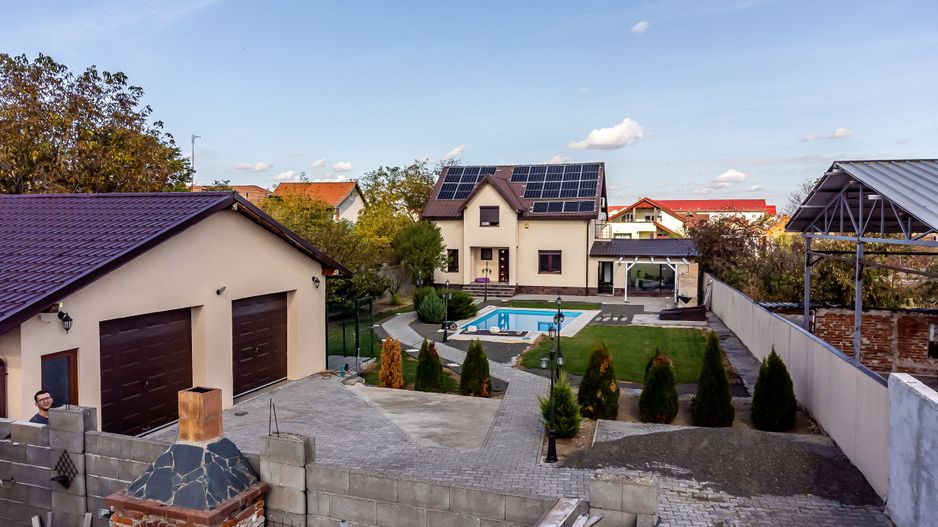 Vilă nouă independentă energetic și 1117 mp teren - Poză 12