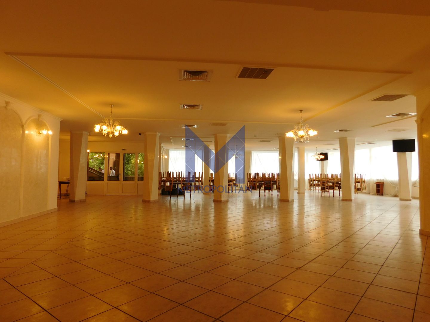 Spațiu comercial ideal showroom, în Complex Comercial Mercur - Poză 8