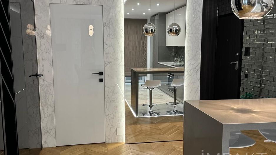 De inchiriat apartament 2 camere, central - LUX, zona The office - Poză 5