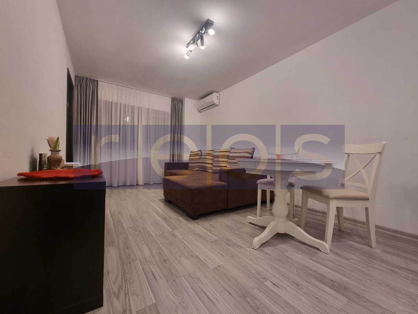 VANZARE 2 CAMERE | SEMIDECOMANDAT | ZONA TINERETULUI-SINCAI - Poză 1