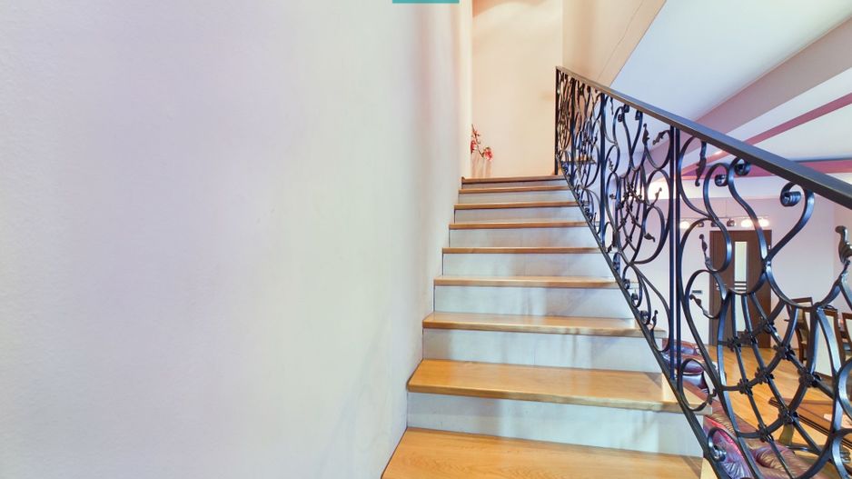 Vilă spațioasă cu 8 camere, Grădiște - Poză 15