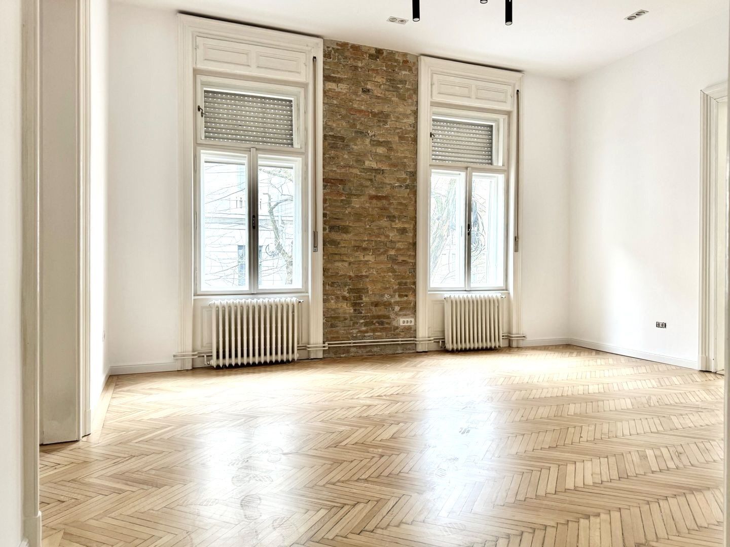 Apartament 3 camere modern, nemobilat, locuință/birou - Poză 2