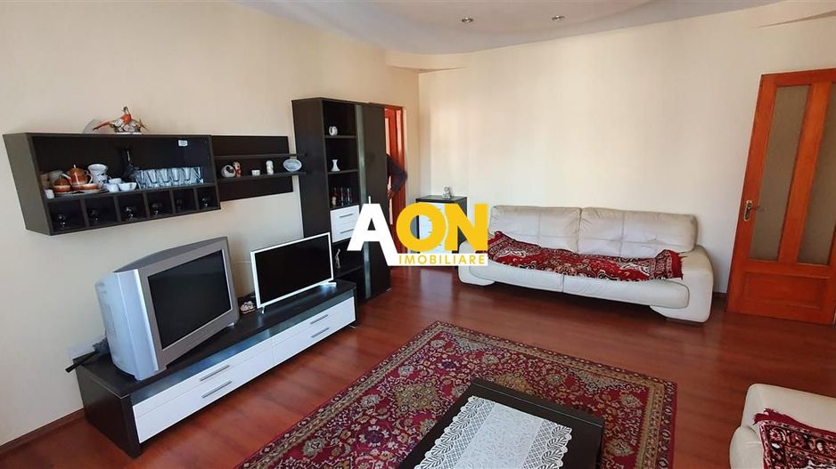 Apartament 3 camere, 92 mp utili, etaj 1, ultracentral - Poză 2